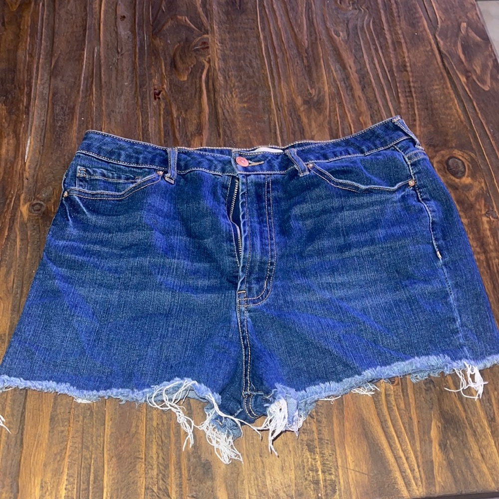 High waisted cut off shorts